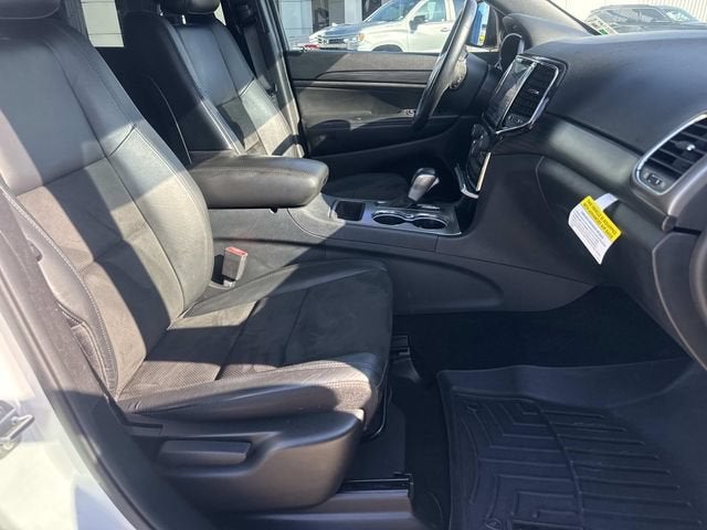 2020 Jeep Grand Cherokee Altitude 4x2