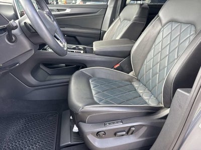 2024 Volkswagen Atlas Cross Sport 2.0T SEL Premium R-Line