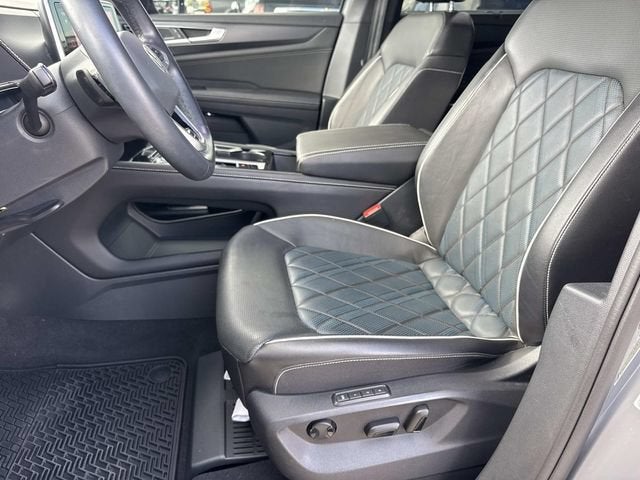 2024 Volkswagen Atlas Cross Sport 2.0T SEL Premium R-Line