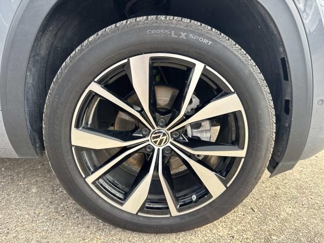 2024 Volkswagen Atlas Cross Sport 2.0T SEL Premium R-Line