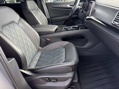 2024 Volkswagen Atlas Cross Sport 2.0T SEL Premium R-Line