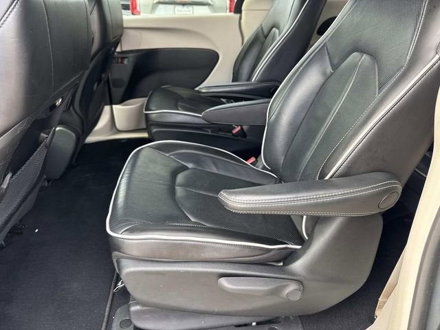 2023 Chrysler Pacifica Hybrid Limited