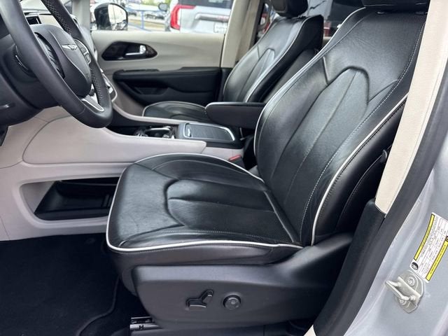 2023 Chrysler Pacifica Hybrid Limited