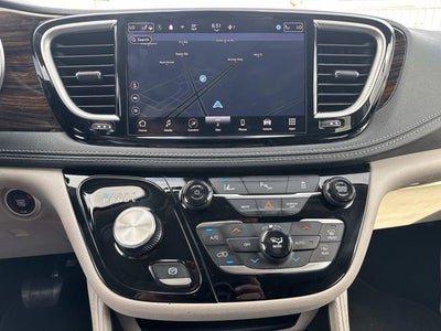 2023 Chrysler Pacifica Hybrid Limited