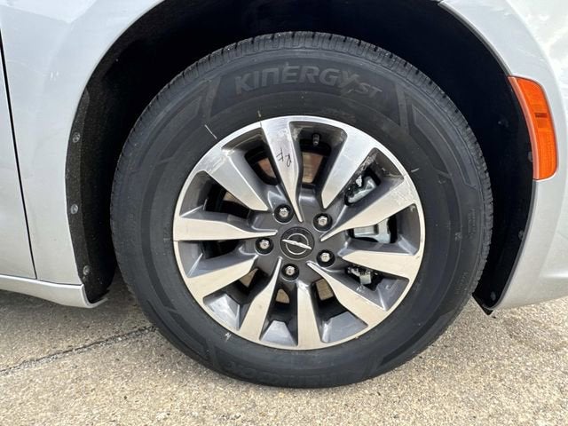 2023 Chrysler Pacifica Hybrid Limited