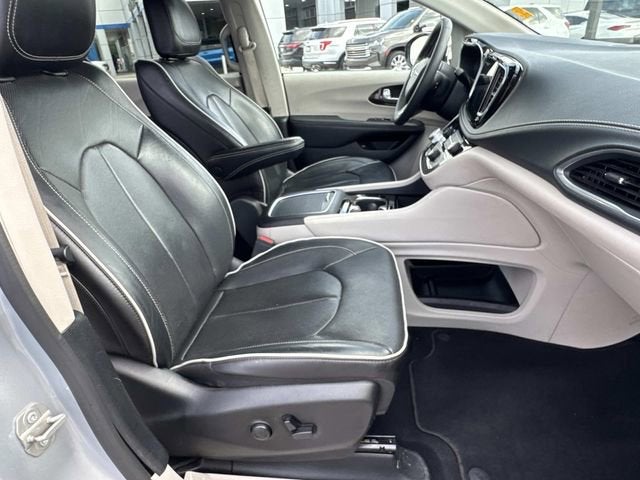 2023 Chrysler Pacifica Hybrid Limited