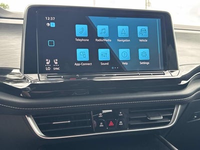 2025 Volkswagen Atlas Cross Sport 2.0T SE w/Technology
