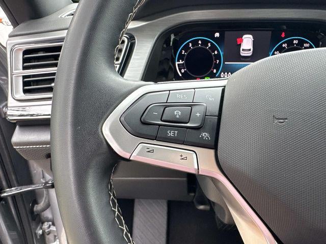 2025 Volkswagen Atlas Cross Sport 2.0T SE w/Technology