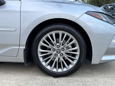2022 Toyota Avalon Hybrid Limited
