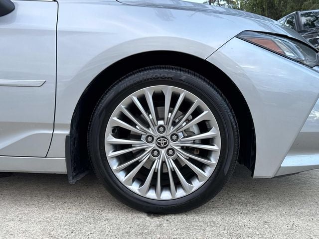 2022 Toyota Avalon Hybrid Limited
