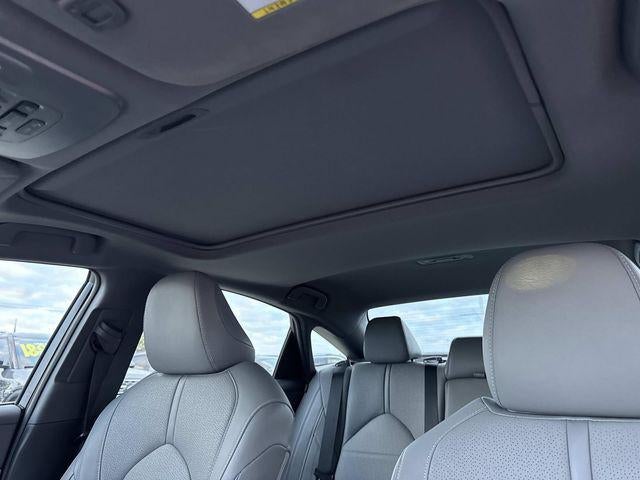 2022 Toyota Avalon Hybrid Limited