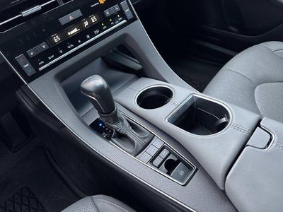 2022 Toyota Avalon Hybrid Limited