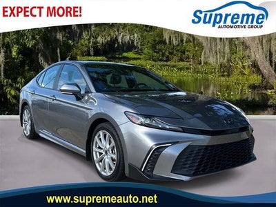 2025 Toyota Camry SE