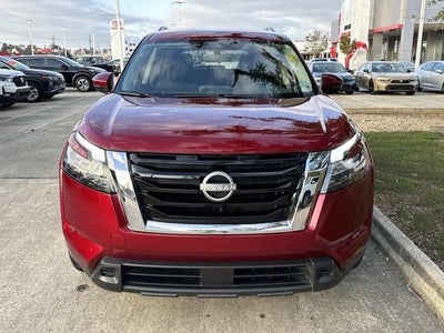 2024 Nissan Pathfinder SV