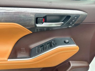 2022 Toyota Highlander Platinum
