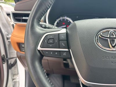 2022 Toyota Highlander Platinum