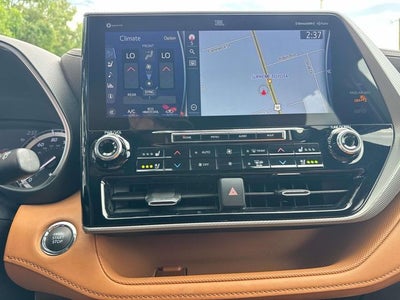 2022 Toyota Highlander Platinum