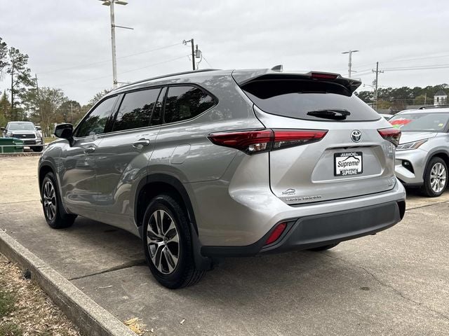 2022 Toyota Highlander Hybrid XLE