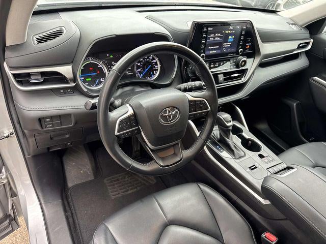 2022 Toyota Highlander Hybrid XLE