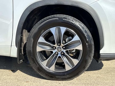 2023 Toyota Highlander Hybrid XLE