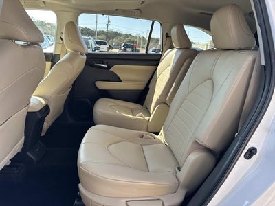2023 Toyota Highlander Hybrid XLE