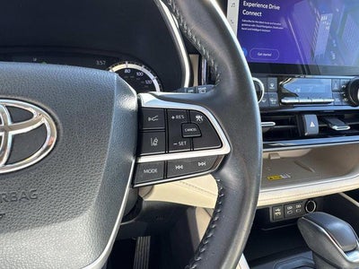 2023 Toyota Highlander Hybrid XLE