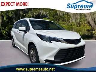 2024 Toyota Sienna LE 8 Passenger