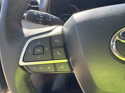2024 Toyota Sienna XLE 8 Passenger