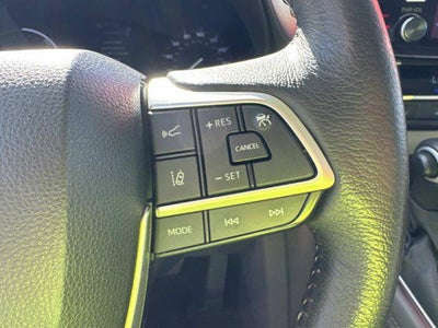 2024 Toyota Sienna XLE 8 Passenger
