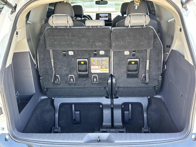 2022 Toyota Sienna Limited 7 Passenger