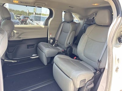 2022 Toyota Sienna Limited 7 Passenger