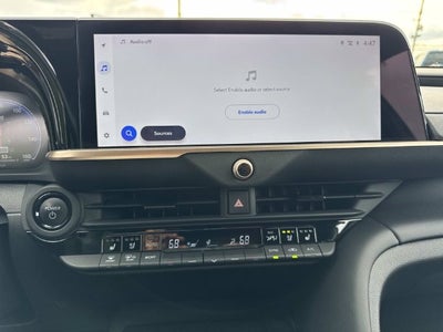 2025 Toyota Crown Signia Limited