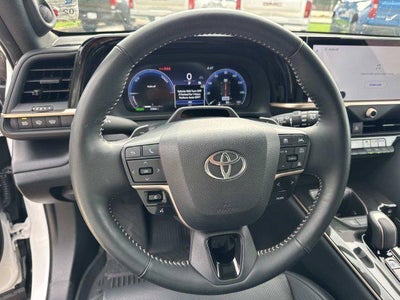2025 Toyota Crown Signia Limited