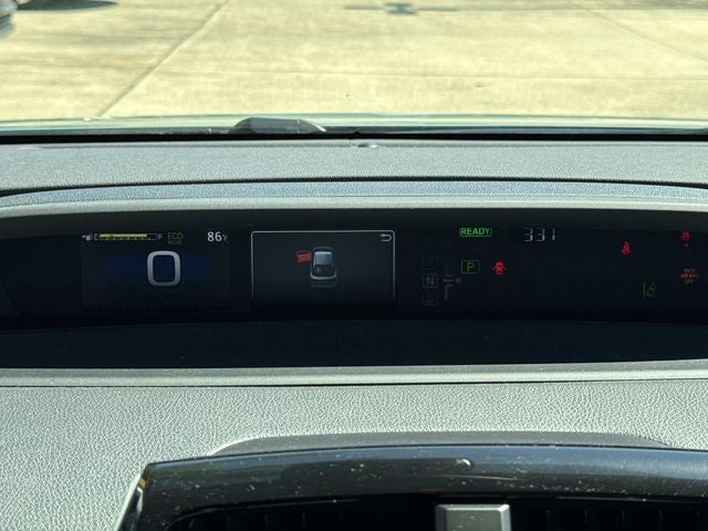 2022 Toyota Prius L