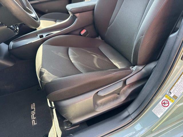 2022 Toyota Prius L