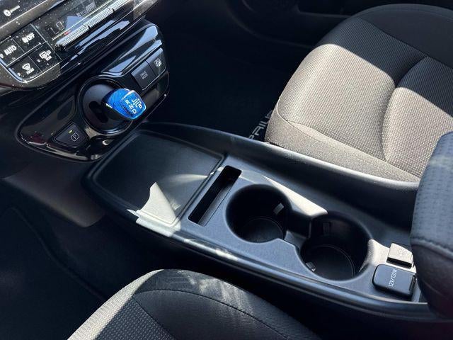 2022 Toyota Prius L