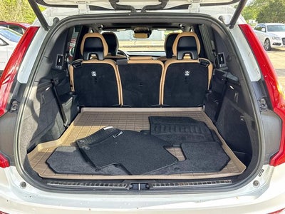 2022 Volvo XC90 T6 Inscription