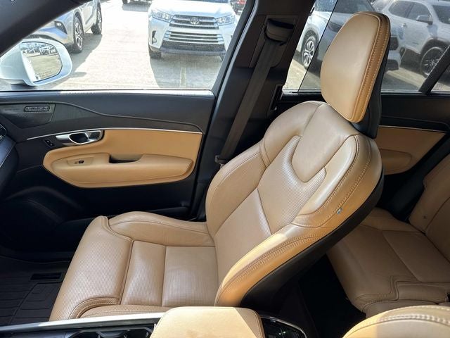 2022 Volvo XC90 T6 Inscription