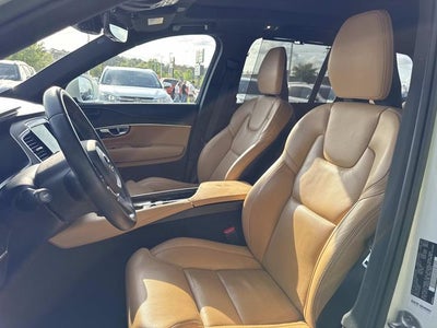 2022 Volvo XC90 T6 Inscription