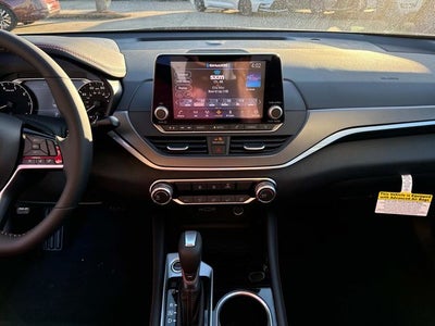 2025 Nissan Altima 2.5 SR