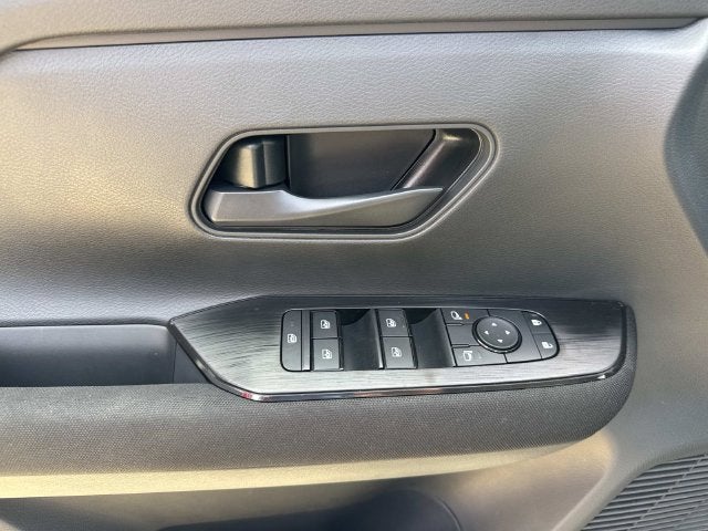 2027 Nissan Kicks S