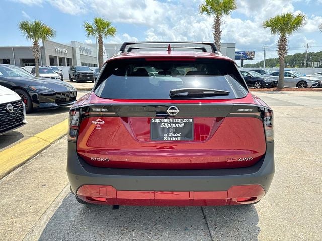 2025 Nissan Kicks SR