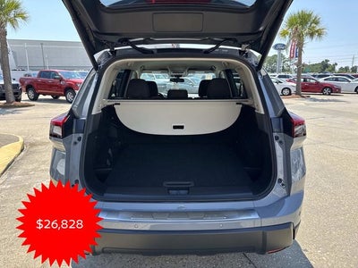 2026 Nissan Rogue SV