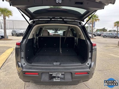 2022 Nissan Pathfinder SV