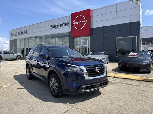2025 Nissan Pathfinder SV