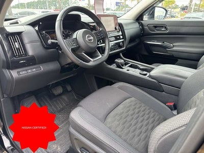 2025 Nissan Pathfinder SV