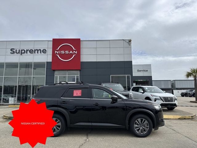 2025 Nissan Pathfinder SV