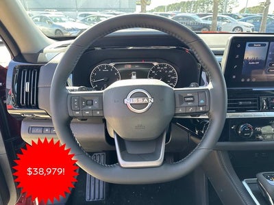 2026 Nissan Pathfinder SV