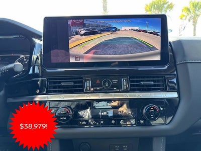 2026 Nissan Pathfinder SV