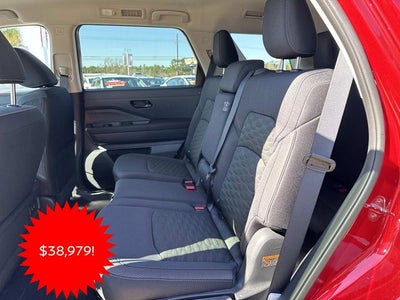 2026 Nissan Pathfinder SV